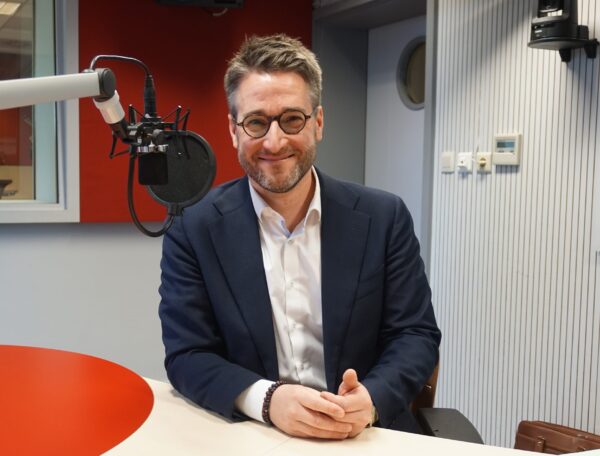 danielhilligsmannstephanpeschbrf-1999x1332