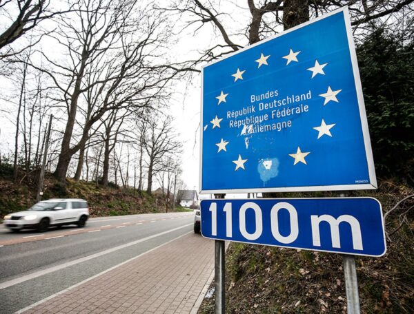 DeutschlandSchild_BrunoFahyBelga-1999x1333