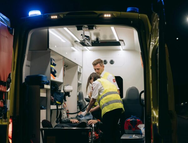 pexels-mikhail-nilov-8943281